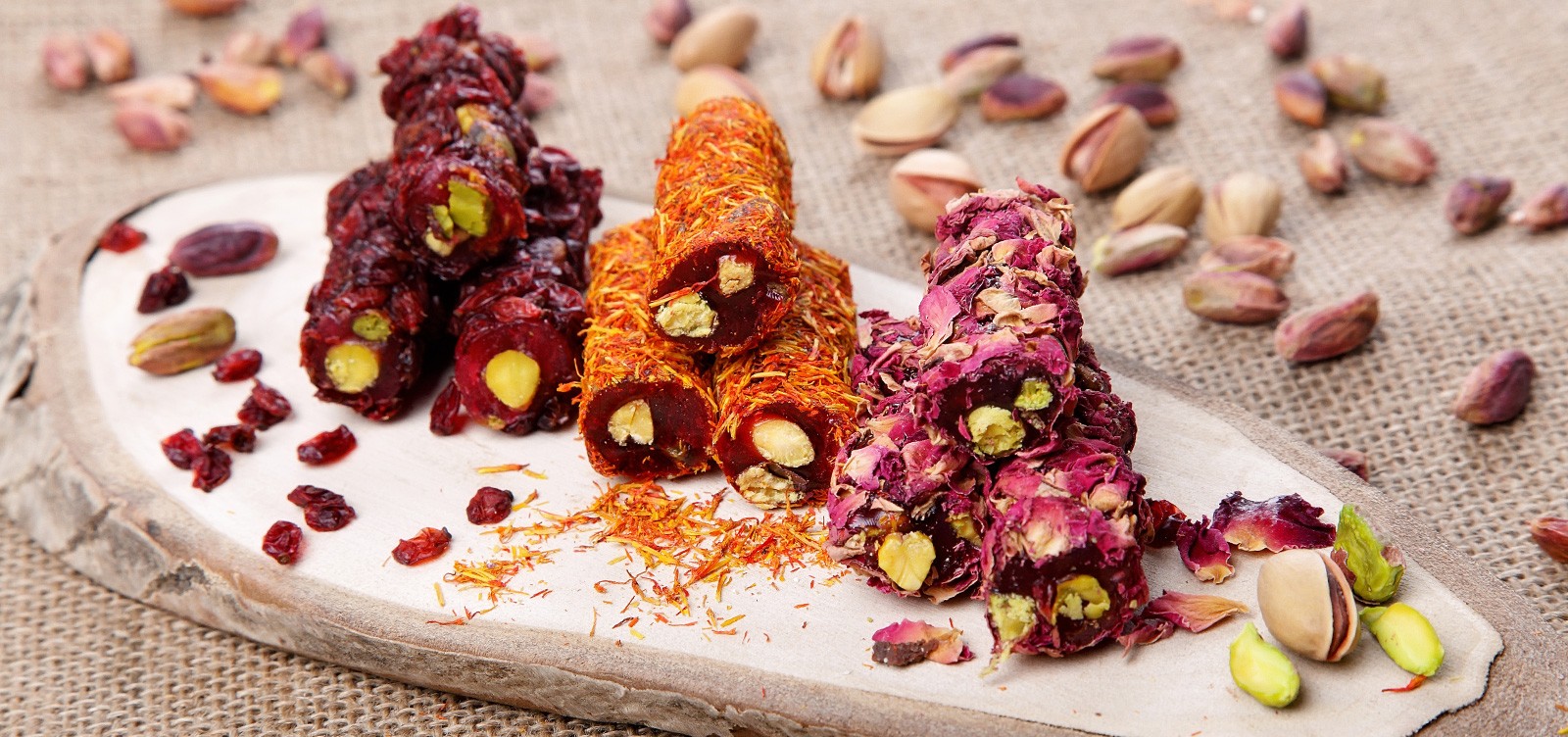 Özsafalar Şekerleme | 1982’den Günümüze Türk Lokumu & Cezerye | Aromalı Sade Lokumlar, Çeşnili Kesme Lokumlar, Geleneksel Lokumlar, Sarma Lokumlar, Çikolata Kaplı Lokumlar, Şerit Lokumlar, Cezeryeler, Special Lokumlar, Sucuk Lokumlar, Special Paketli Lokumlar, Geleneksel Paketli Lokumlar, Özel Üretim Lokumlar | Lokum Üreticisi, Toptan Lokum, Konya Lokum Üreticisi, Konya Lokum Mağazaları, İstanbul Lokum Mağazaları, Hediyelik Lokum Çeşitleri, Premium Lokum ve Şekerleme Ürünleri, Türk Tatlı Kültürü, Geleneksel Tatlılar, Hijyenik Lokum Üretimi, Modern Lokum Fabrikası, Dünya Çapında Türk Lokumu İhracatı